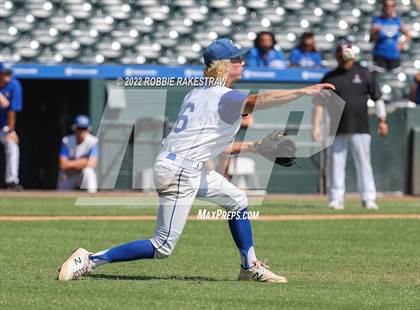 Thumbnail 2 in Gunter vs. London (UIL 3A Baseball Semifinal) photogallery.