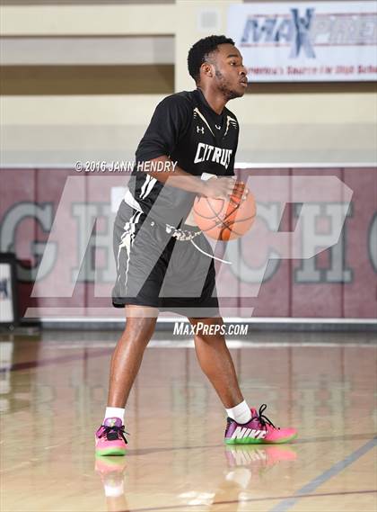 Thumbnail 3 in Saddleback Valley Christian vs. Citrus Valley (Rancho Mirage Holiday Invitational) photogallery.