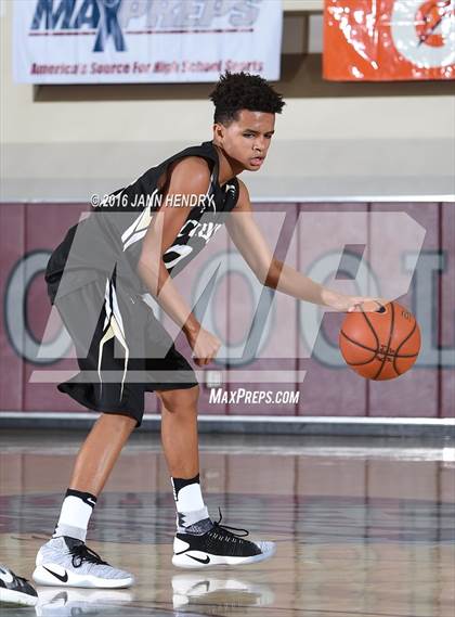 Thumbnail 2 in Saddleback Valley Christian vs. Citrus Valley (Rancho Mirage Holiday Invitational) photogallery.