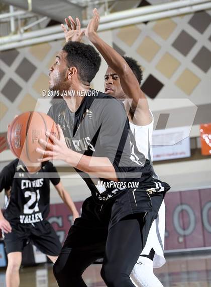 Thumbnail 1 in Saddleback Valley Christian vs. Citrus Valley (Rancho Mirage Holiday Invitational) photogallery.