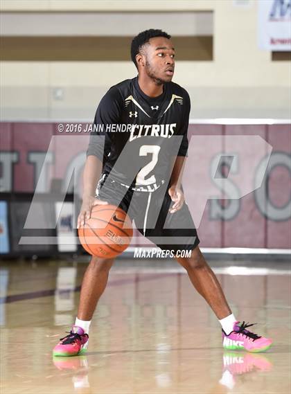 Thumbnail 2 in Saddleback Valley Christian vs. Citrus Valley (Rancho Mirage Holiday Invitational) photogallery.