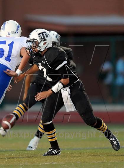 Thumbnail 2 in Bosco Tech vs. Fillmore photogallery.