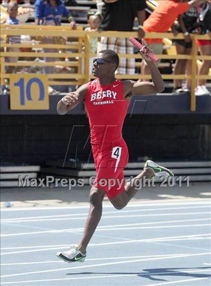 Thumbnail 2 in NCHSAA 2A Track & Field Championships photogallery.