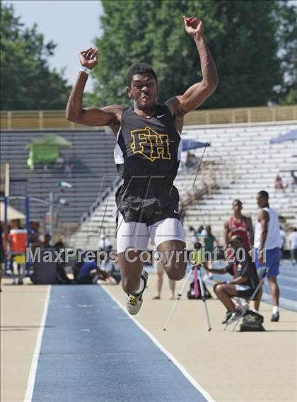 Thumbnail 2 in NCHSAA 2A Track & Field Championships photogallery.