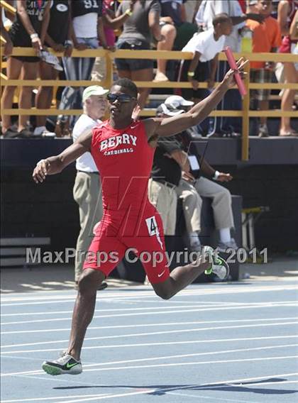 Thumbnail 1 in NCHSAA 2A Track & Field Championships photogallery.