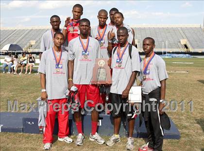 Thumbnail 3 in NCHSAA 2A Track & Field Championships photogallery.