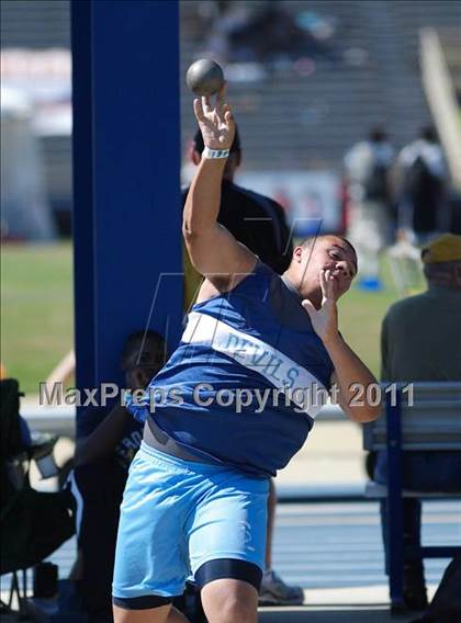 Thumbnail 1 in NCHSAA 2A Track & Field Championships photogallery.