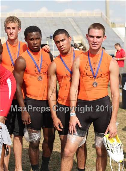 Thumbnail 2 in NCHSAA 2A Track & Field Championships photogallery.