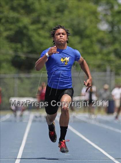 Thumbnail 2 in NCHSAA 2A Track & Field Championships photogallery.