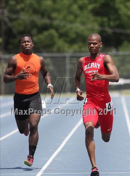 Thumbnail 2 in NCHSAA 2A Track & Field Championships photogallery.