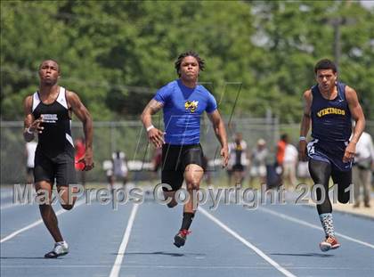 Thumbnail 1 in NCHSAA 2A Track & Field Championships photogallery.