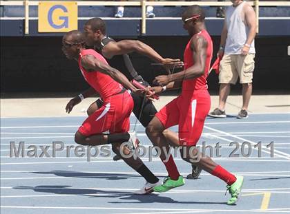 Thumbnail 2 in NCHSAA 2A Track & Field Championships photogallery.