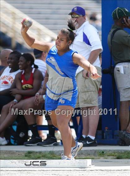 Thumbnail 1 in NCHSAA 2A Track & Field Championships photogallery.