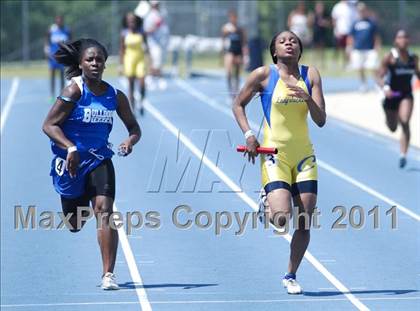 Thumbnail 1 in NCHSAA 2A Track & Field Championships photogallery.