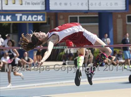 Thumbnail 3 in NCHSAA 2A Track & Field Championships photogallery.