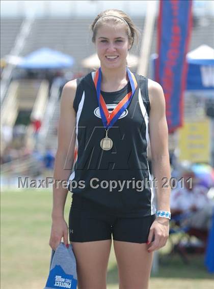 Thumbnail 1 in NCHSAA 2A Track & Field Championships photogallery.