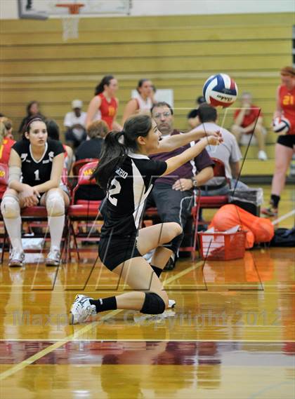 Thumbnail 3 in Radnor vs Archbishop Carroll (Ford Tough Challenge) photogallery.