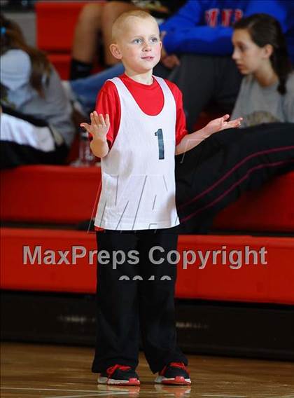 Thumbnail 1 in Newton vs. McPherson photogallery.