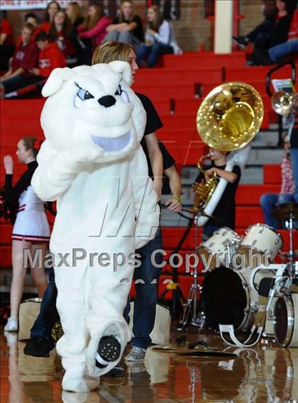 Thumbnail 1 in Newton vs. McPherson photogallery.
