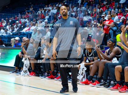 Thumbnail 1 in Tri-Cities vs Woodward Academy (GHSA 5A Championship) photogallery.