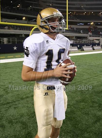Thumbnail 3 in Klein Oak vs. Notre Dame (Kirk Herbstreit Varsity Football Series) photogallery.