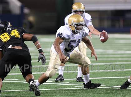Thumbnail 2 in Klein Oak vs. Notre Dame (Kirk Herbstreit Varsity Football Series) photogallery.
