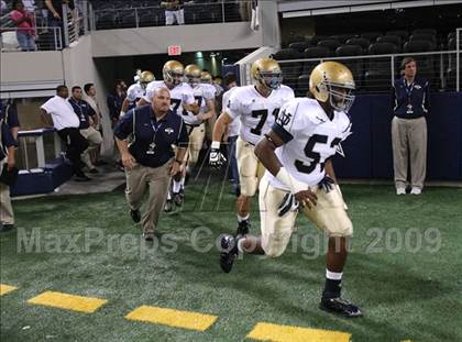 Thumbnail 2 in Klein Oak vs. Notre Dame (Kirk Herbstreit Varsity Football Series) photogallery.