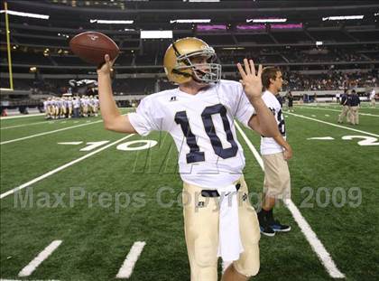 Thumbnail 1 in Klein Oak vs. Notre Dame (Kirk Herbstreit Varsity Football Series) photogallery.