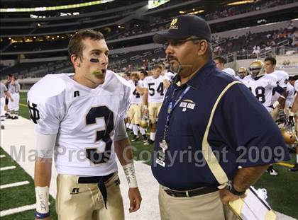 Thumbnail 3 in Klein Oak vs. Notre Dame (Kirk Herbstreit Varsity Football Series) photogallery.