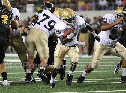 Thumbnail 2 in Klein Oak vs. Notre Dame (Kirk Herbstreit Varsity Football Series) photogallery.