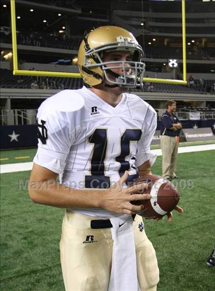 Thumbnail 2 in Klein Oak vs. Notre Dame (Kirk Herbstreit Varsity Football Series) photogallery.
