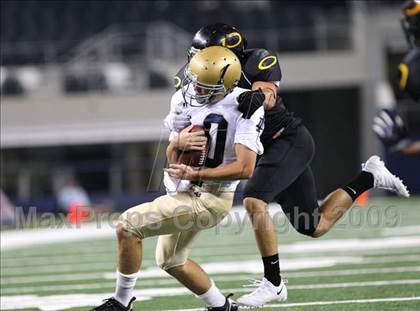 Thumbnail 2 in Klein Oak vs. Notre Dame (Kirk Herbstreit Varsity Football Series) photogallery.