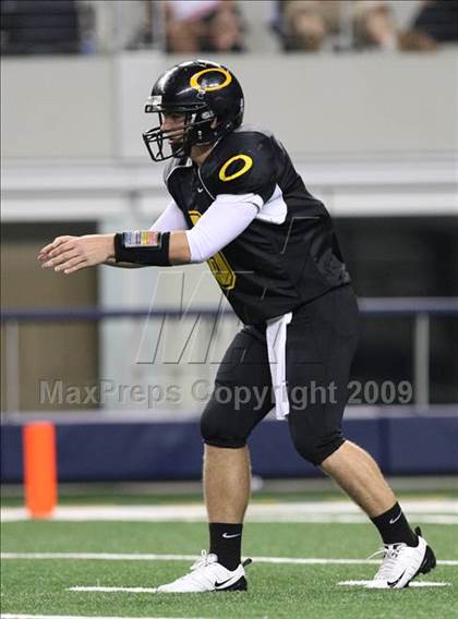 Thumbnail 2 in Klein Oak vs. Notre Dame (Kirk Herbstreit Varsity Football Series) photogallery.
