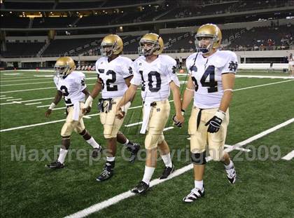 Thumbnail 3 in Klein Oak vs. Notre Dame (Kirk Herbstreit Varsity Football Series) photogallery.