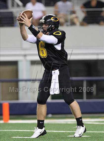 Thumbnail 3 in Klein Oak vs. Notre Dame (Kirk Herbstreit Varsity Football Series) photogallery.