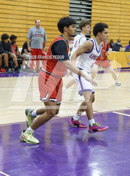 Thumbnail 2 in Strawberry Crest @ Lennard photogallery.