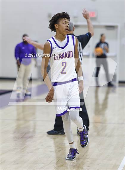 Thumbnail 2 in Strawberry Crest @ Lennard photogallery.