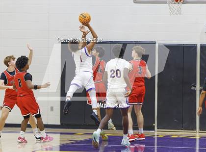 Thumbnail 2 in Strawberry Crest @ Lennard photogallery.