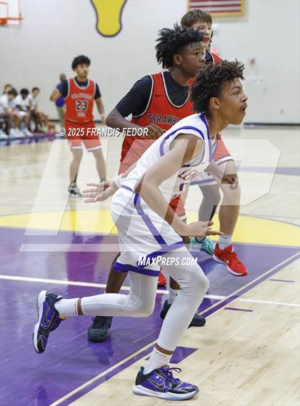 Thumbnail 1 in Strawberry Crest @ Lennard photogallery.