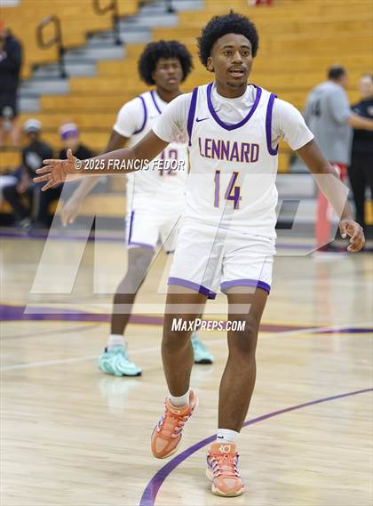 Thumbnail 2 in Strawberry Crest @ Lennard photogallery.