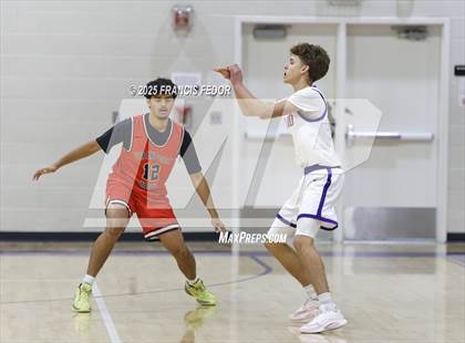 Thumbnail 1 in Strawberry Crest @ Lennard photogallery.