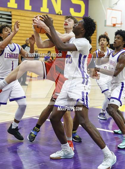 Thumbnail 2 in Strawberry Crest @ Lennard photogallery.