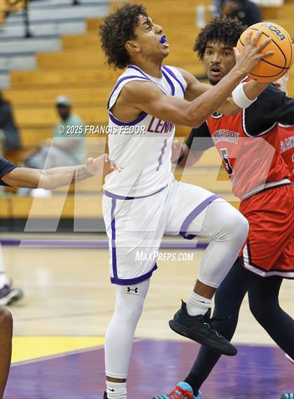 Thumbnail 3 in Strawberry Crest @ Lennard photogallery.