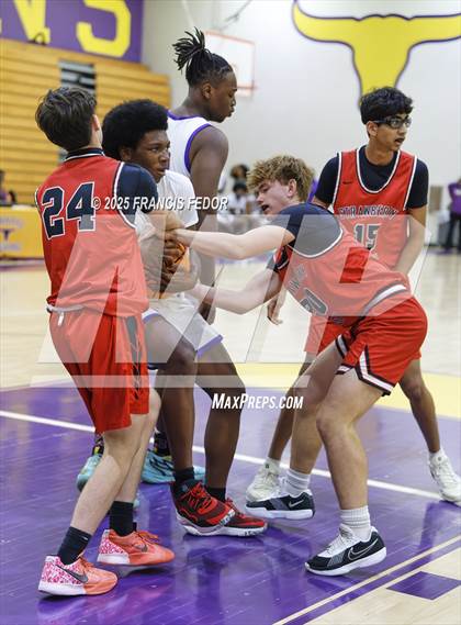 Thumbnail 3 in Strawberry Crest @ Lennard photogallery.