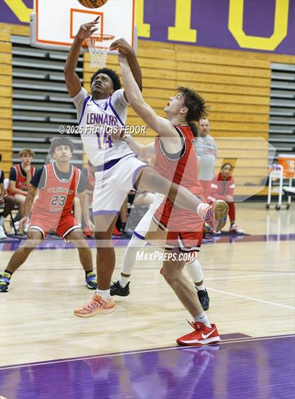 Thumbnail 1 in Strawberry Crest @ Lennard photogallery.