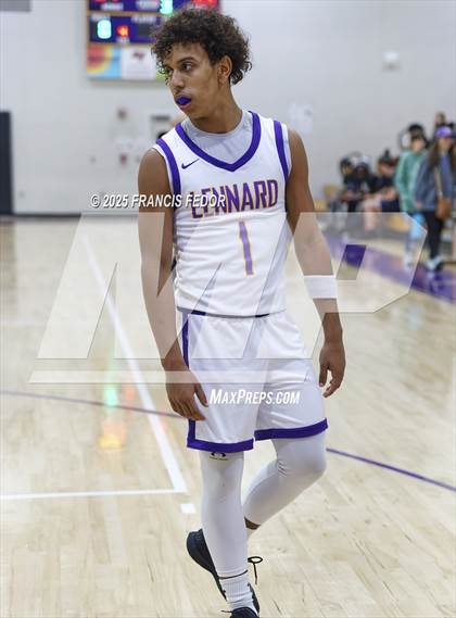 Thumbnail 1 in Strawberry Crest @ Lennard photogallery.