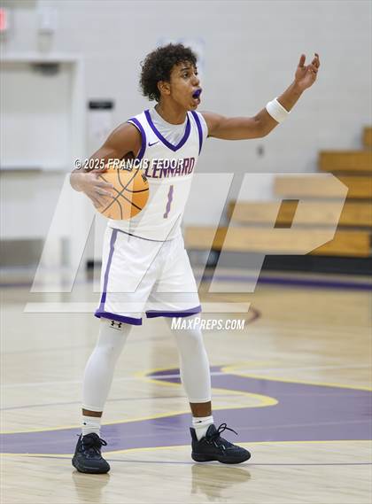 Thumbnail 2 in Strawberry Crest @ Lennard photogallery.