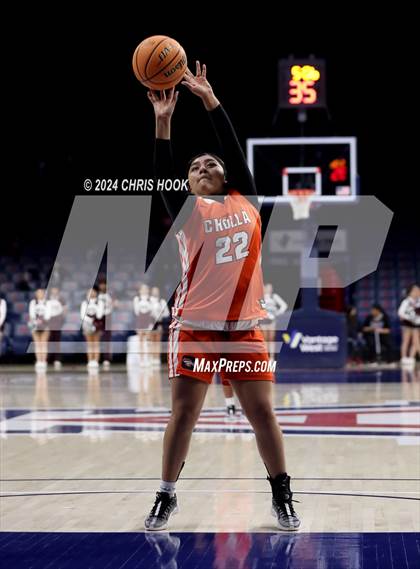Thumbnail 2 in Cholla vs Desert View (MLK Basketball Classic) photogallery.