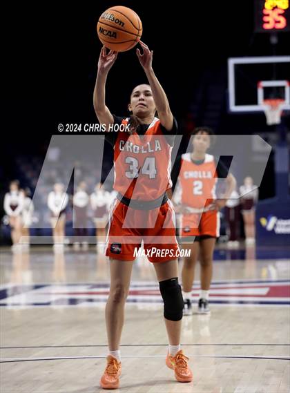 Thumbnail 2 in Cholla vs Desert View (MLK Basketball Classic) photogallery.