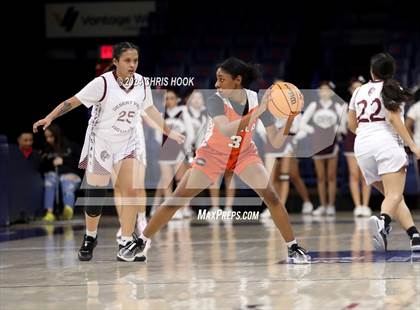 Thumbnail 3 in Cholla vs Desert View (MLK Basketball Classic) photogallery.